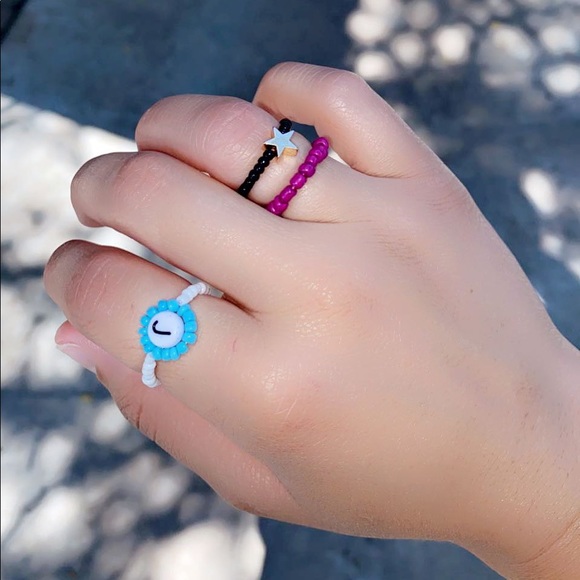 BEADED RINGS - Picture 2 of 4